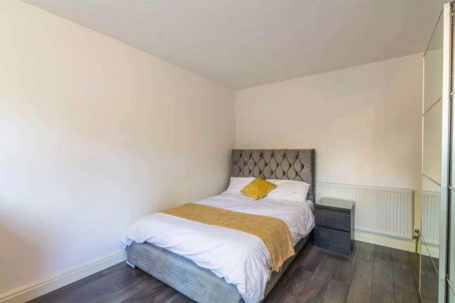 23, Thoresby Court, Nottingham photo 5