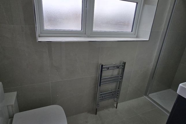 Unit 5 21,, Russell Road, Tilbury photo 3