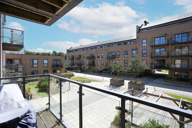 Flat for sale in The Embankment, Nash Mills Wharf, Hemel Hempstead