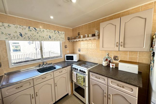 7, Severn Bridge Park Homes, Chepstow photo 5