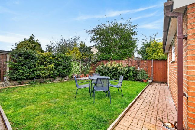 24, Wolviston Avenue, York photo 3