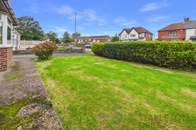 28 Cross Pit Lane, St. Helens photo 3