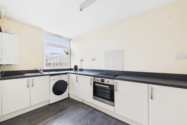 9, Tomlinson Close, London photo 2