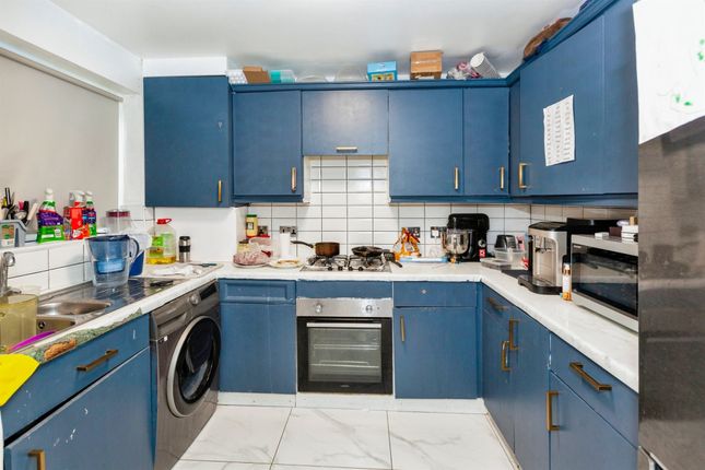 77, Earls Lane, Slough photo 4