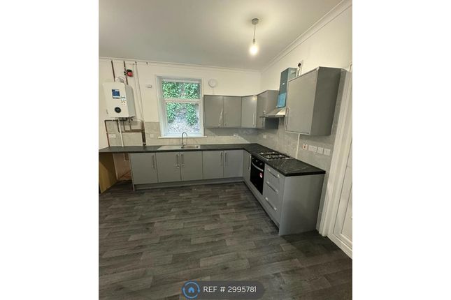 Flat 1, 52 Bankfield Road, Huddersfield, HD1 photo 2