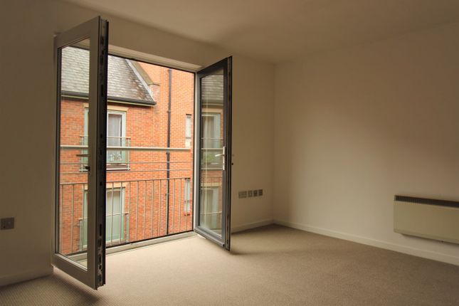 Flat for sale in Russell Street, Chester