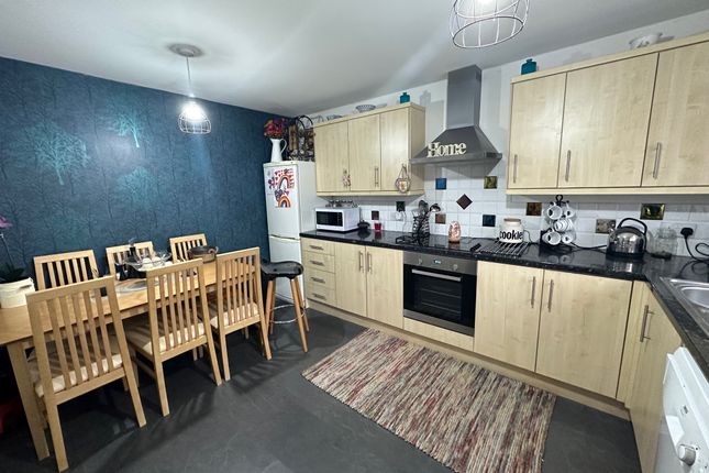 50, Tithelands, HARLOW photo 3