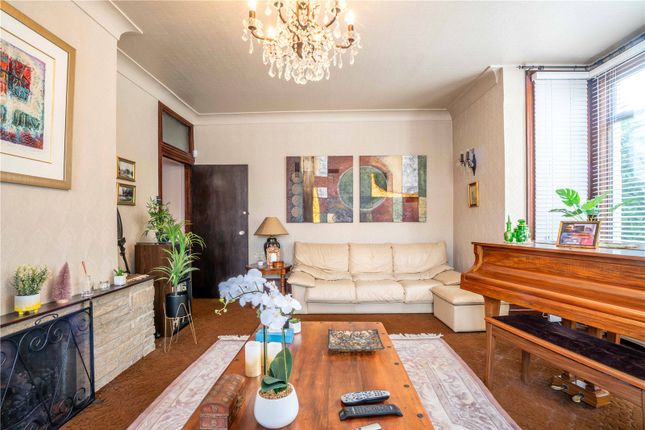 19, Leicester Road, London photo 3