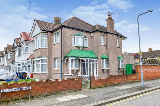 End terrace house for sale in Otley Drive, Gants Hill