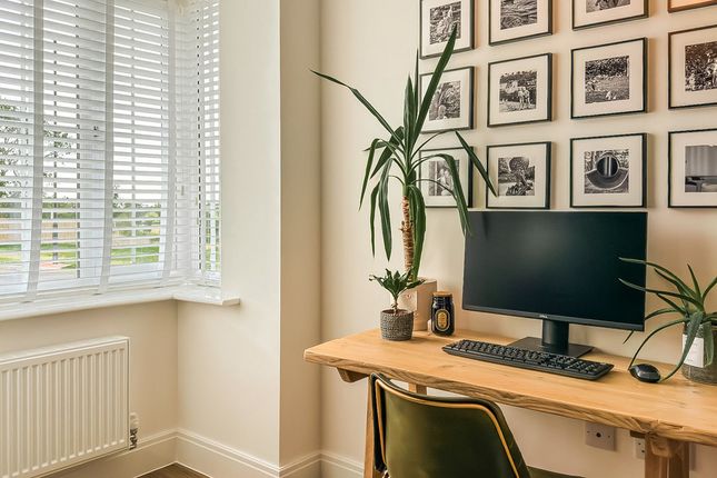9, Aspen Close, Harrogate, North Yorkshire photo 4