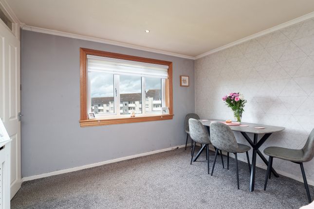 7, Acacia Place, Johnstone photo 4