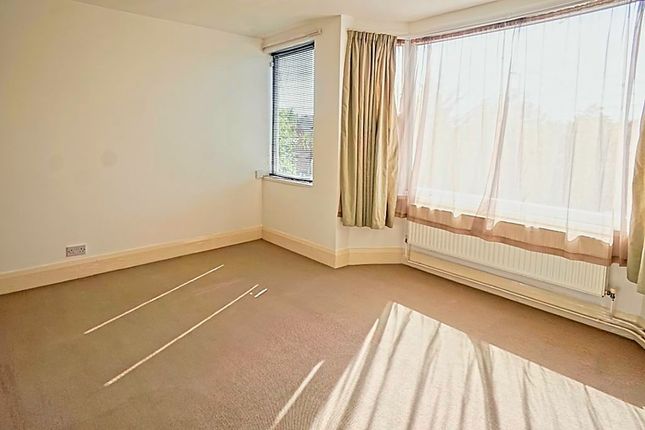 56, Kents Hill Road, Benfleet photo 4