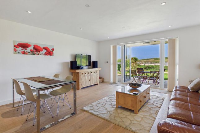 Apt One Coast, 14, Alexandra Road, Newquay photo 2