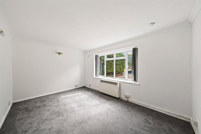 Surridge House, Flat 2, 75 Woodside Green, South Norwood photo 4