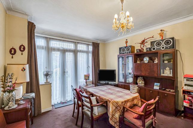 566, Great West Road, Hounslow photo 3