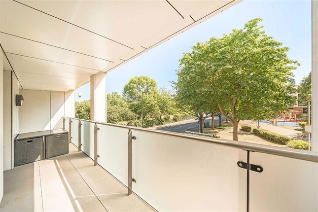 Flat 2, 25, Robsart Street, London photo 4