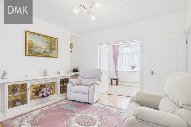 26 Cymmer Road, Maesteg photo 4