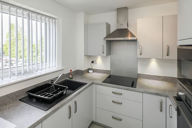 28, Sewardstone Road, Waltham Abbey photo 4