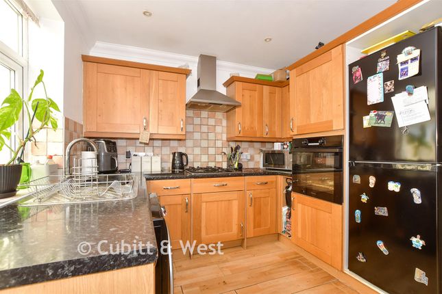 101, Worthing Road, Rustington photo 3