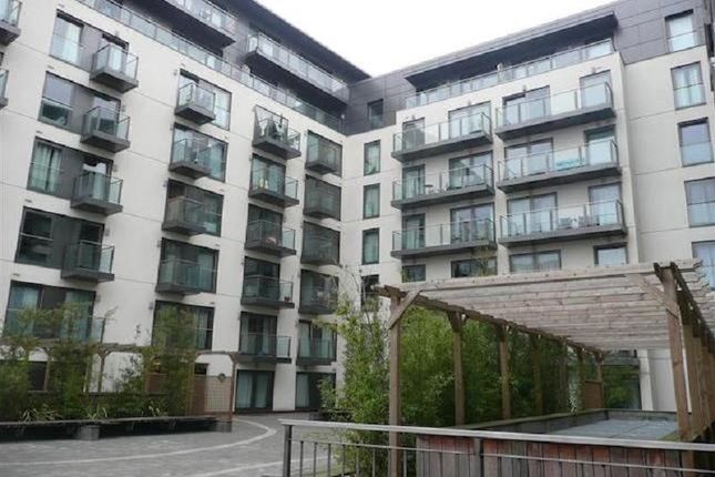 2 Bed Flat To Rent In Mosaic Apartments High Street Slough Mosaic Apartments High Street Slough Berkshire Sl1