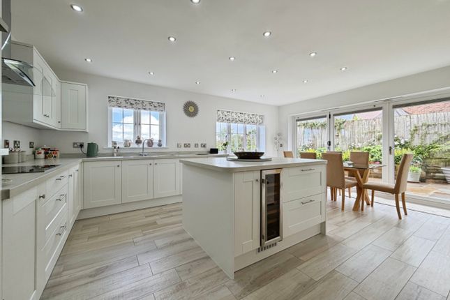 16, Halden Close, Ashford photo 3