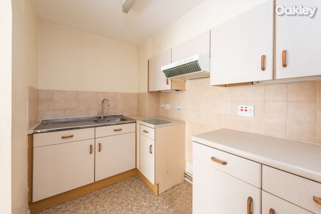 Flat for sale in College Court, Kemptown, Brighton
