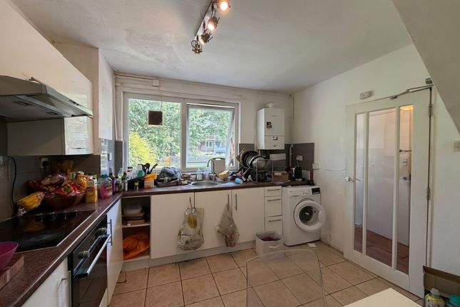Flat 6 Courier House, Ewen Crescent, Tulse Hill, London, SW2 2PN photo 3