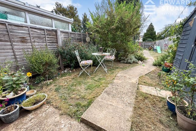 96, Willesden Avenue, Cambridgeshire photo 3