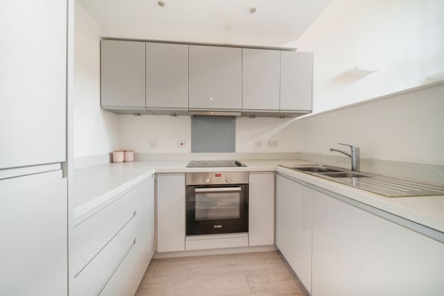Flat 21, The Old School House, 5, Victoria Gardens, Leeds photo 3