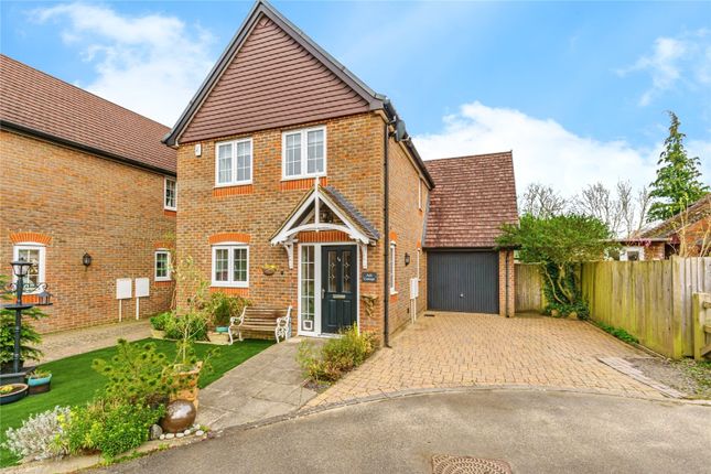 Thumbnail Link-detached house for sale in Glebelands, Crawley Down, Crawley, West Sussex