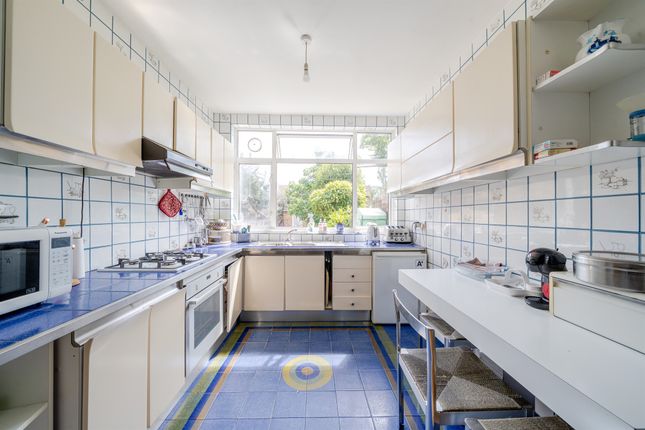 66, Palmerston Road, London photo 4