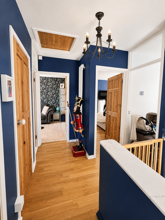 41, Ellement Close, Pinner photo 5