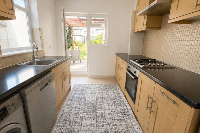 17, Haselbury Road, London photo 2