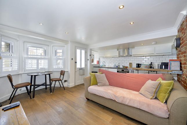 Flat 1, 11, Croft Road, Godalming photo 4