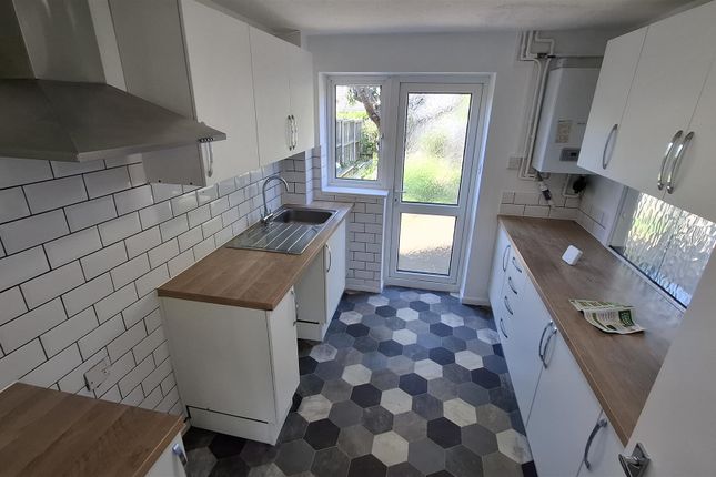 15, Hudson Close, Clacton-On-Sea photo 4