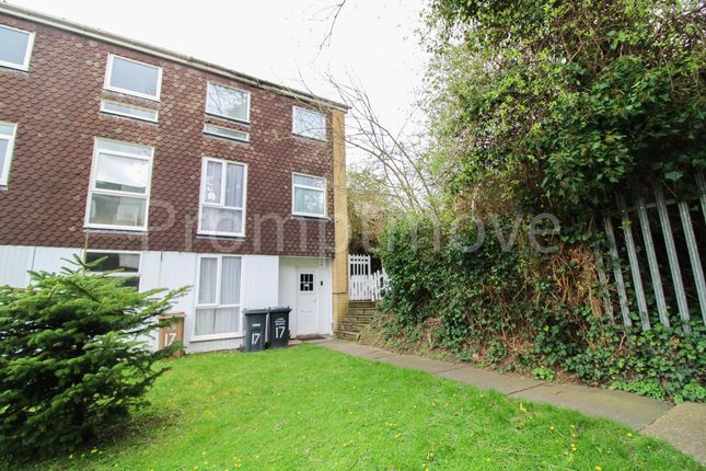 Thumbnail Property to rent in Trowbridge Gardens, Luton