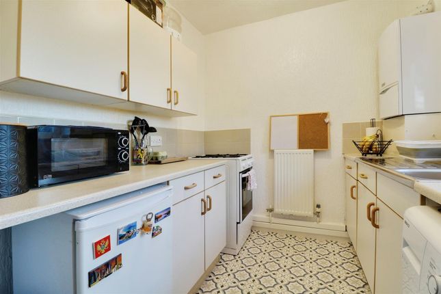 11, Woodland Court, Alsager photo 4