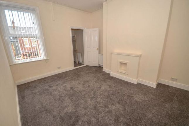 Flat to rent in Coleridge Avenue, South Shields