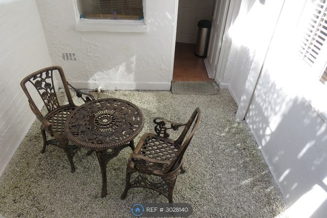 Flat, Leam Terrace, Leamington Spa photo 4