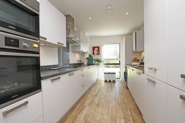 25, Macauley Drive, Eastbourne photo 4