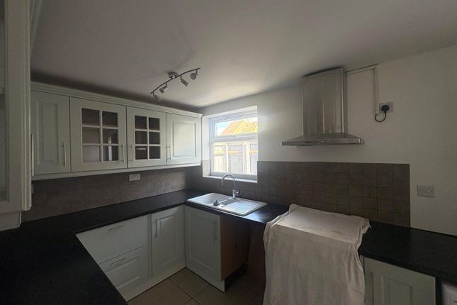 49, Station Road, Carterton photo 2