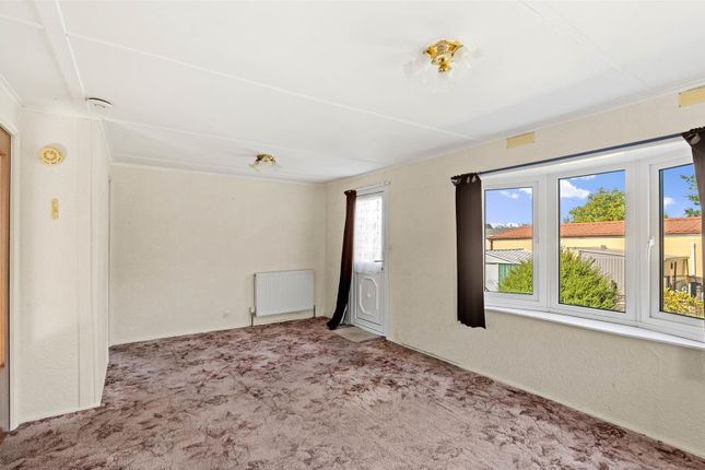 9, Longcast Park, Hunt Hall Lane, Stratford-Upon-Avon photo 3