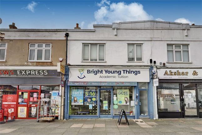 Commercial property to let in Kenton Lane, Harrow