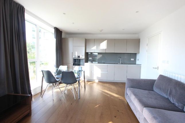 Thumbnail Flat for sale in 18 Tudway Road, London
