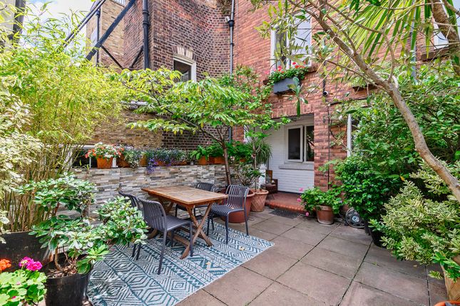 3-bed flat on Flat 3, 74 Neal Street, Seven Dials, £1,575,000