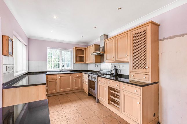 46, Jones Road, Goffs Oak photo 4