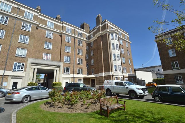 Flat for sale in Cambray Court, Cheltenham