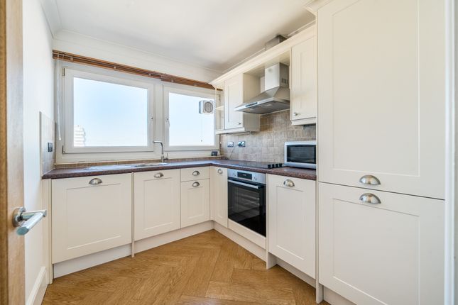15a, Metropole Court, Kings Road, Brighton photo 4