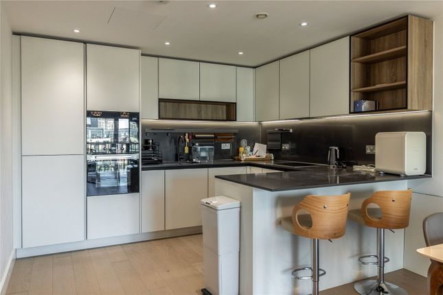 Flat 113, Fermont House, 15, Beaufort Square, London photo 4
