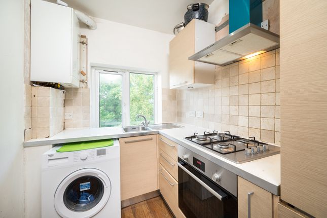 Flat for sale in Great North Way, London